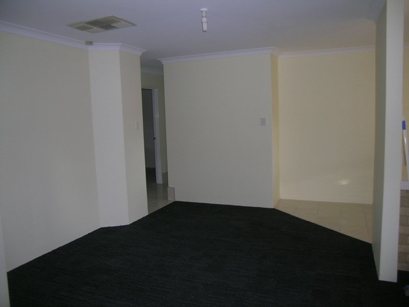 8 Dotterel Trail, Ballajura WA 6066