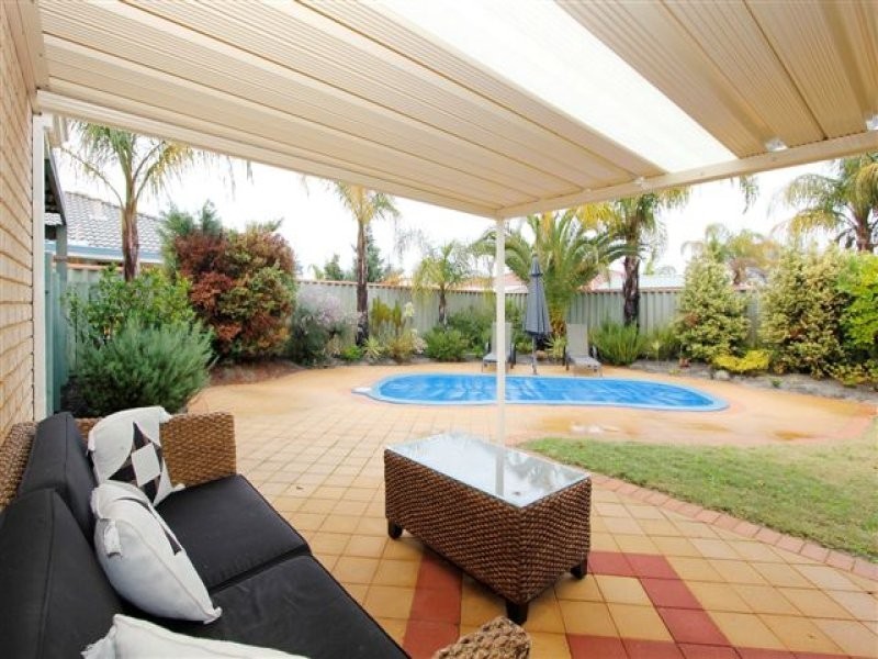 12 Hamelin Drive, Ballajura WA 6066