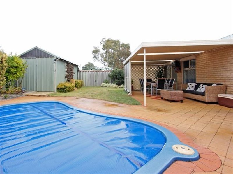 12 Hamelin Drive, Ballajura WA 6066