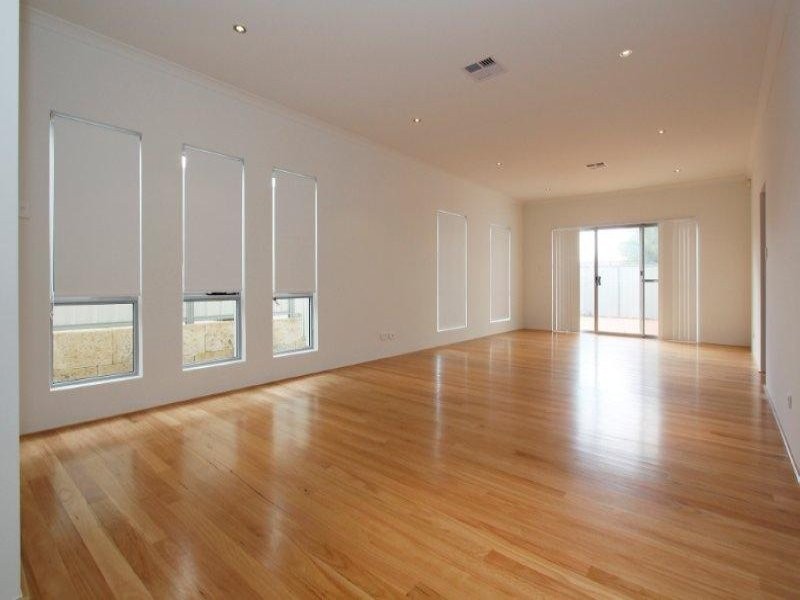 20 Walderton Avenue, Balga WA 6061