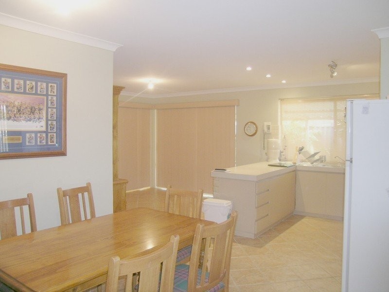 17 Yandal Cres, Ballajura WA 6066