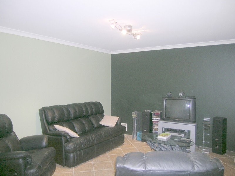 17 Yandal Cres, Ballajura WA 6066