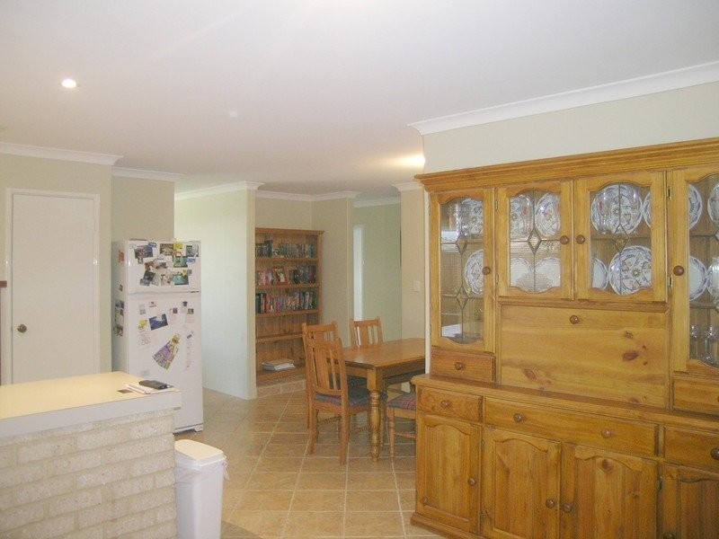 17 Yandal Cres, Ballajura WA 6066