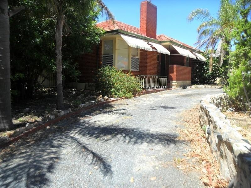 8 Compton Street, Balga WA 6061
