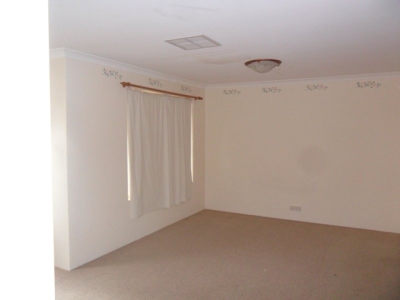 100 Caledonia Avenue, Currambine WA 6028