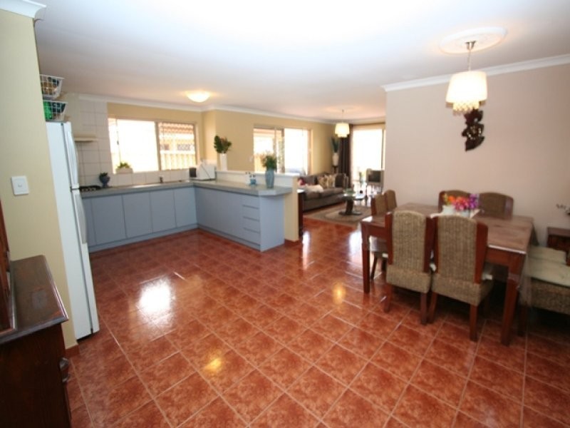 32 Yosemite Loop, Ballajura WA 6066