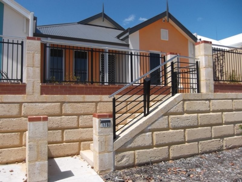 176 Kingsway, Darch WA 6065