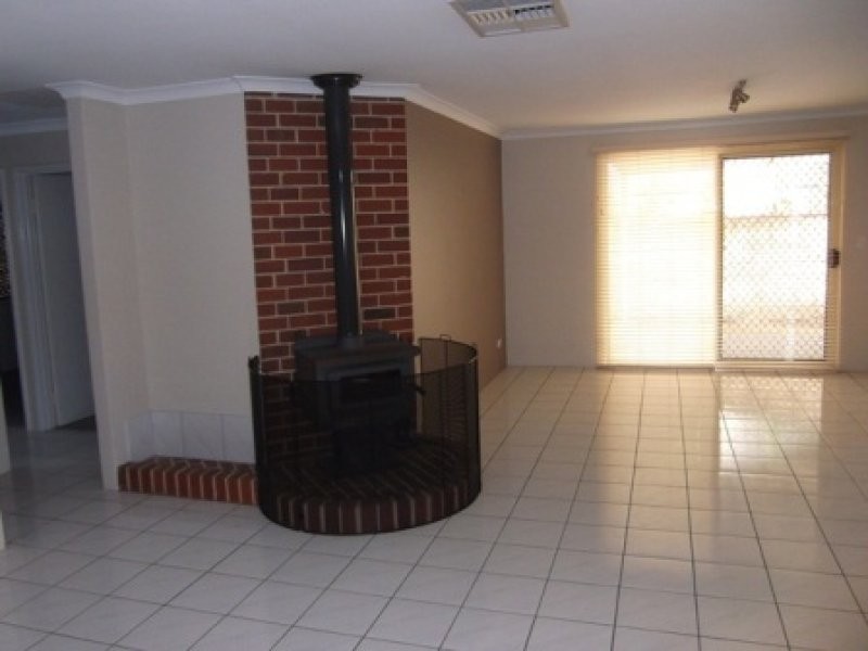 2 Calgary Place, Kingsley WA 6026