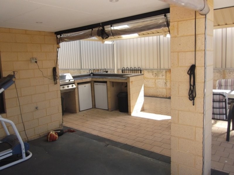 19 Camrose Lane, Darch WA 6065