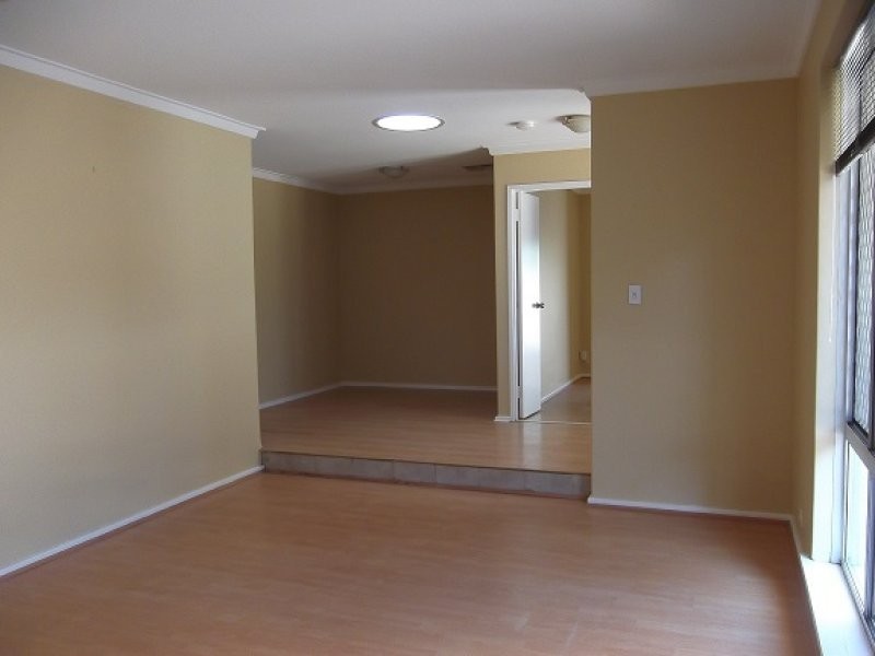 6 Hillside Grove, Ballajura WA 6066