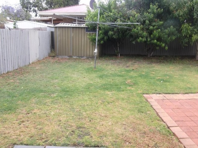 2 Farm Street, Hamersley WA 6022