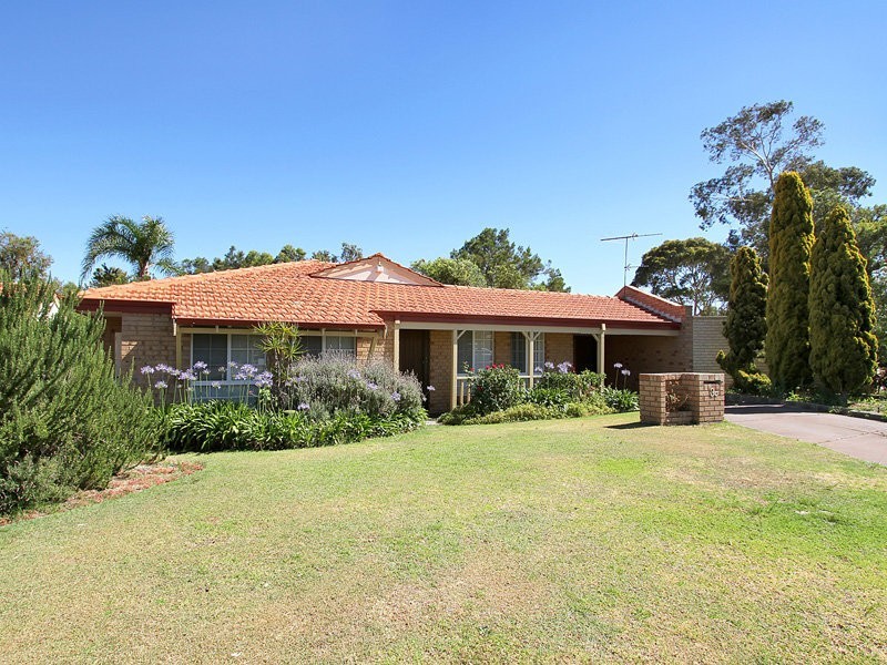 3c The Grove, Woodvale WA 6026