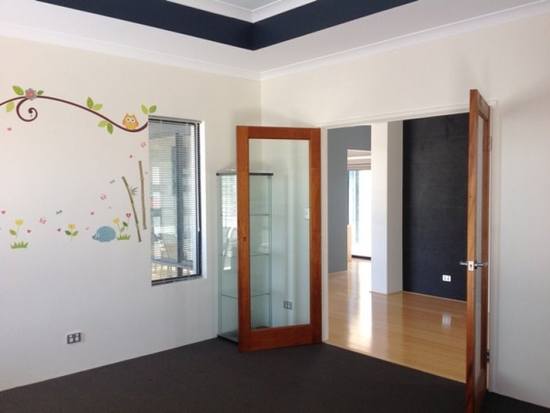 10 New England Vista, Aubin Grove WA 6164