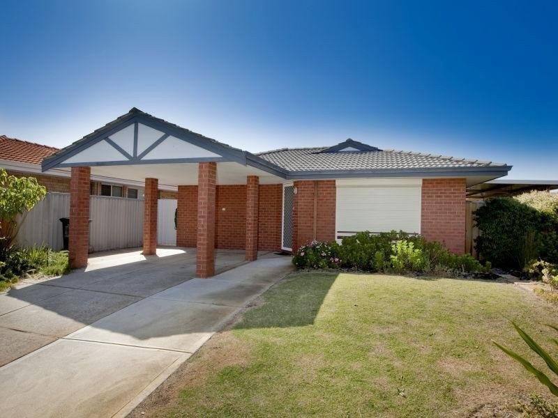 135 Kingfisher Avenue, Ballajura WA 6066