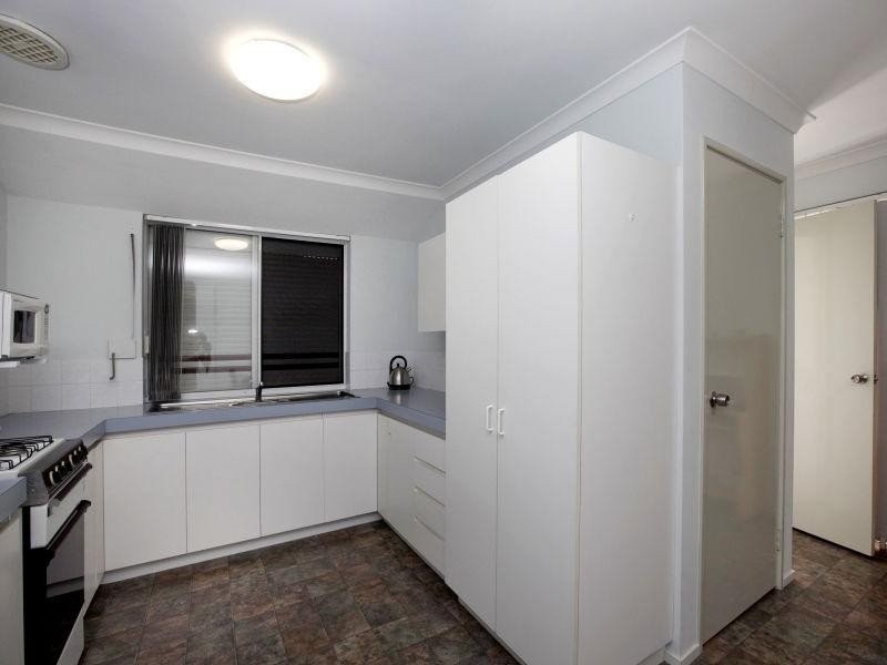 135 Kingfisher Avenue, Ballajura WA 6066