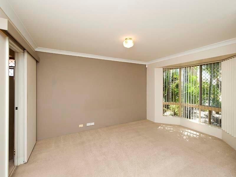 42 Pelican Parade, Ballajura WA 6066