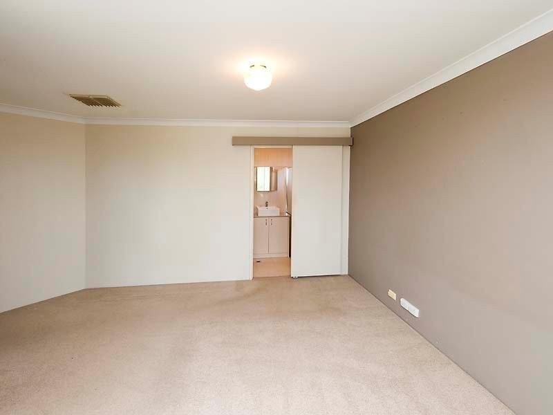 42 Pelican Parade, Ballajura WA 6066