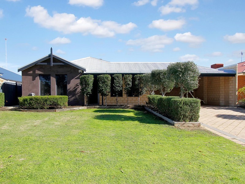 133 Rochester Circle, Balga WA 6061