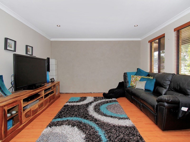 133 Rochester Circle, Balga WA 6061