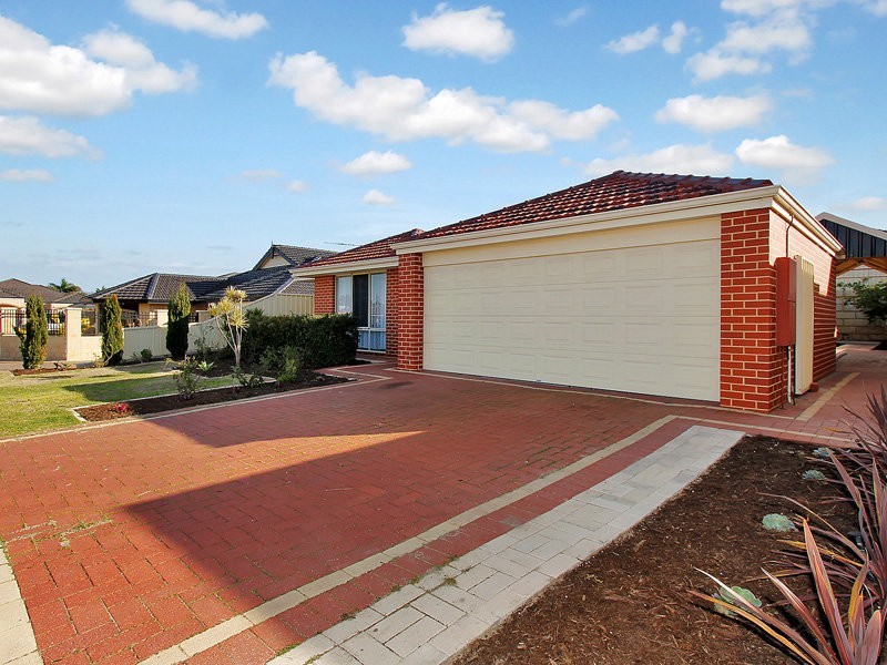 47 Gaby Way, Marangaroo WA 6064