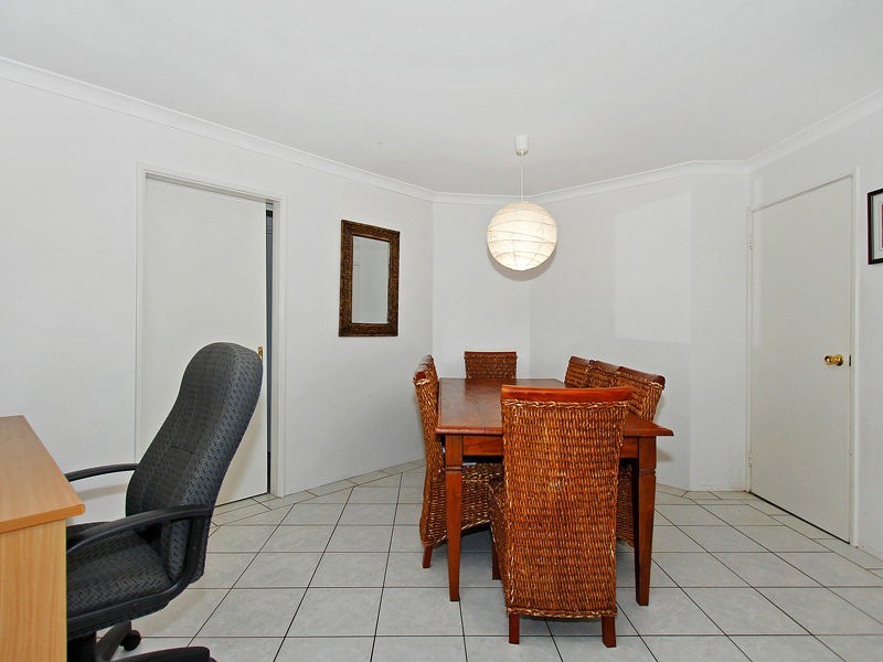 8 Weebo Place, Ballajura WA 6066