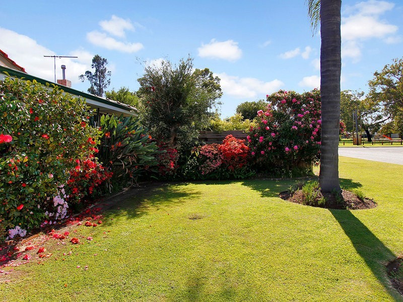 25 Sydenham Street, Dianella WA 6059