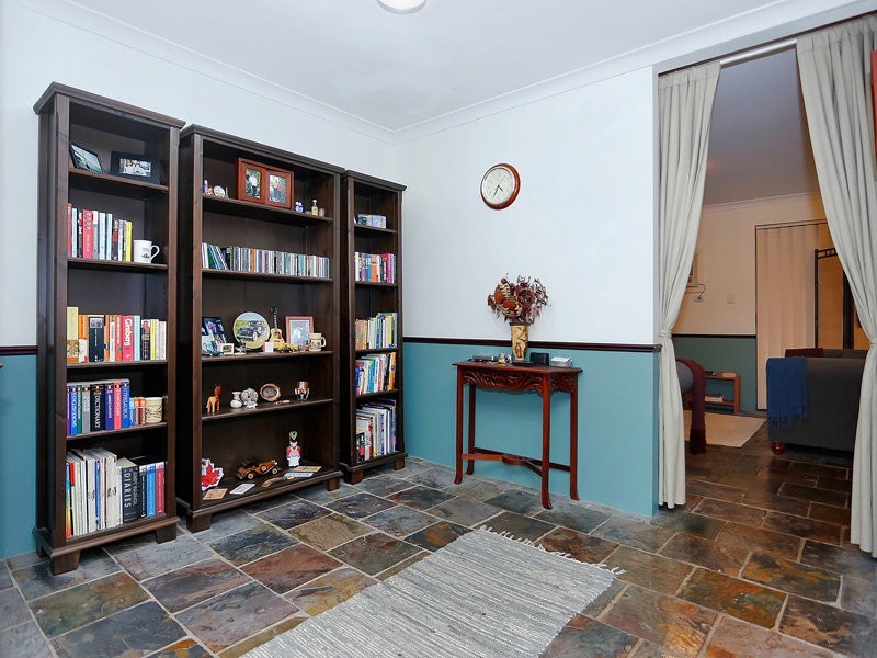 33 Mandilla Parade, Ballajura WA 6066