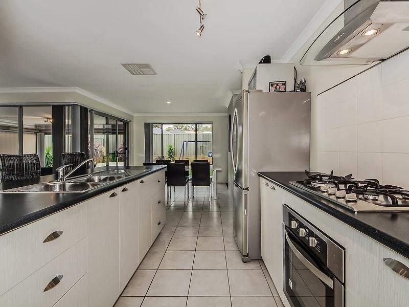 4 Chipping Crescent, Wellard WA 6170