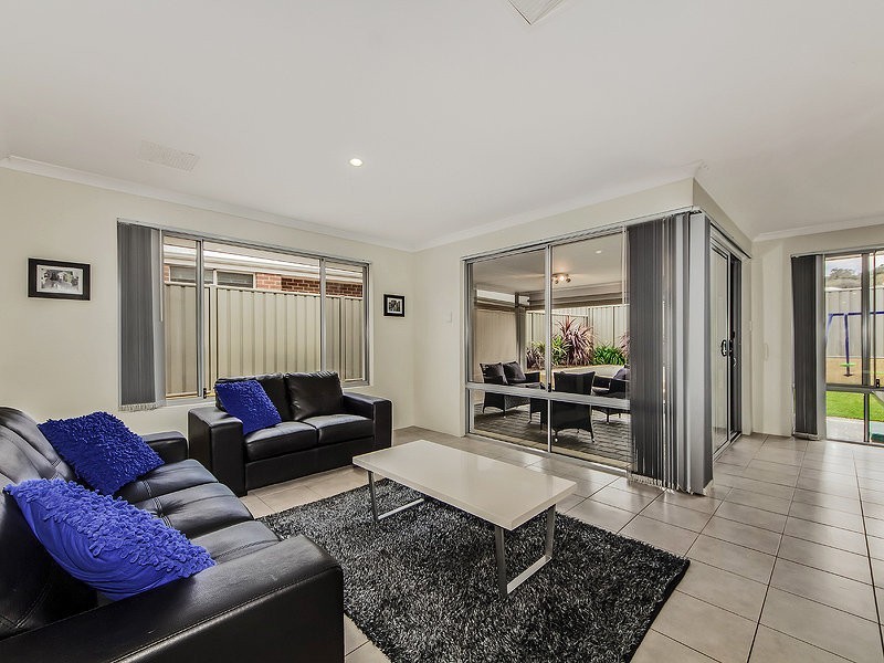 4 Chipping Crescent, Wellard WA 6170