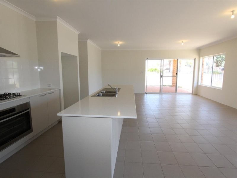 4 Ketch Cove, Ballajura WA 6066