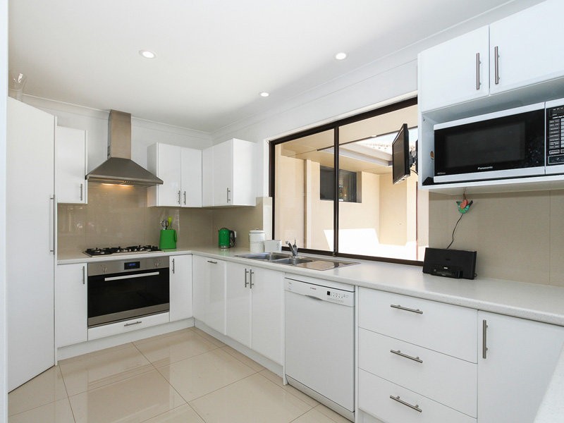 108 Kingfisher Avenue, Ballajura WA 6066