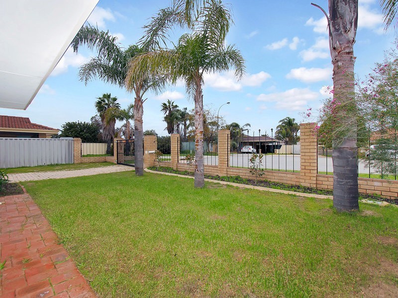 15 Larrissa Court, Ballajura WA 6066
