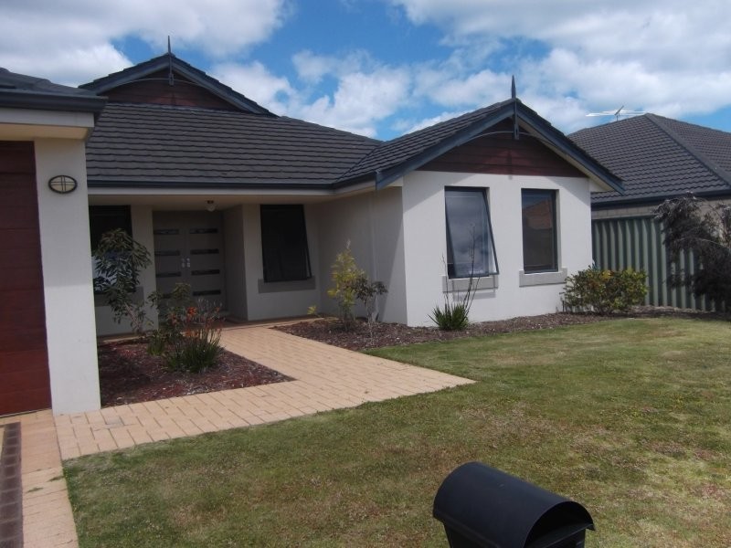 17 Brussels Circuit, Port Kennedy WA 6172