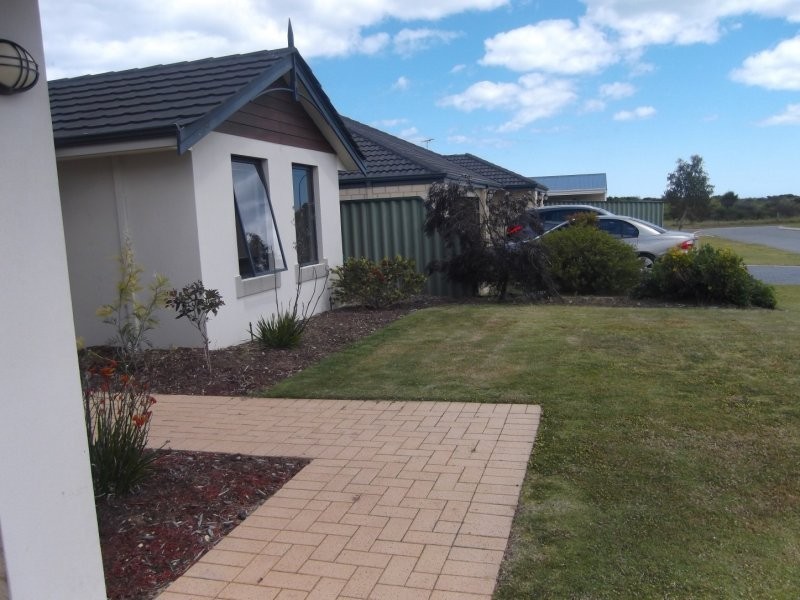 17 Brussels Circuit, Port Kennedy WA 6172