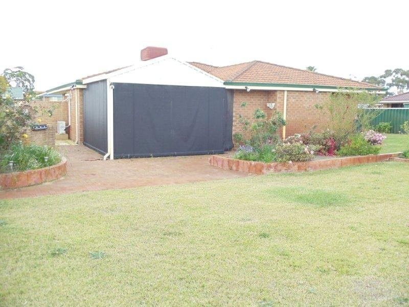 3 Falcon Close, Ballajura WA 6066
