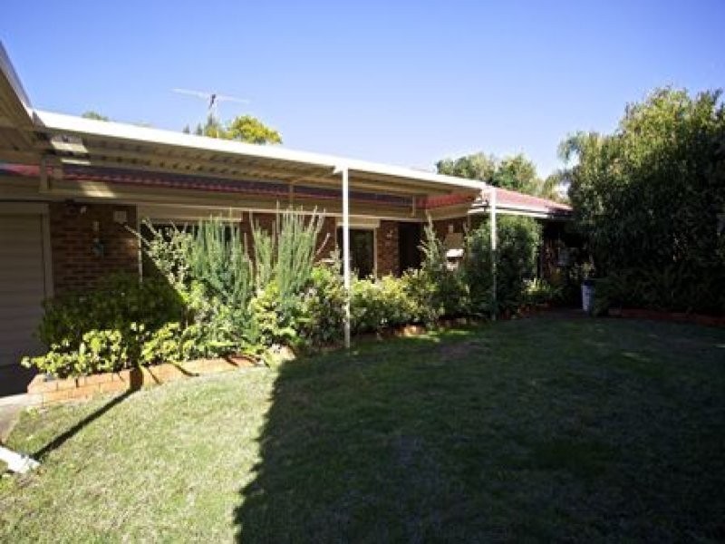30 Kingfisher Avenue, Ballajura WA 6066