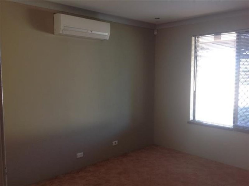 2 The Avenue, Alexander Heights WA 6064