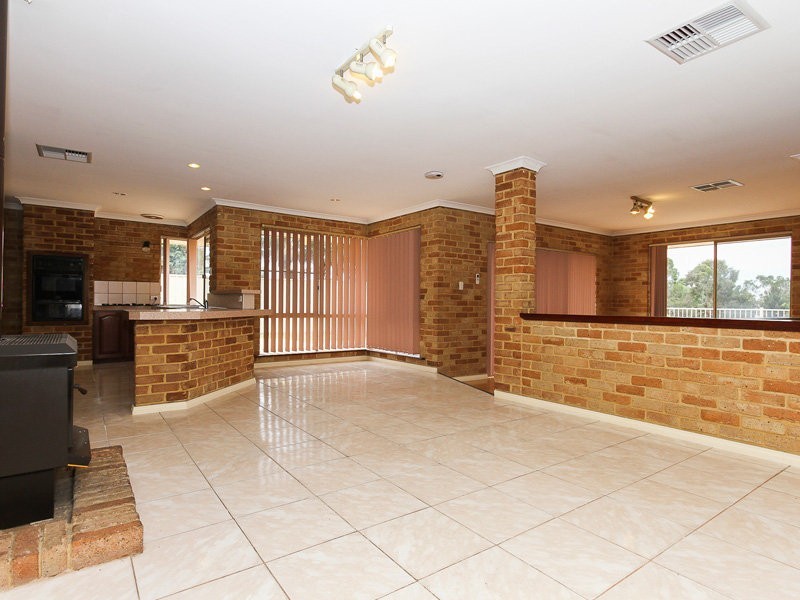 13 Clipper Drive, Ballajura WA 6066