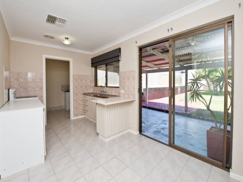 15 Balgonie Avenue, Girrawheen WA 6064