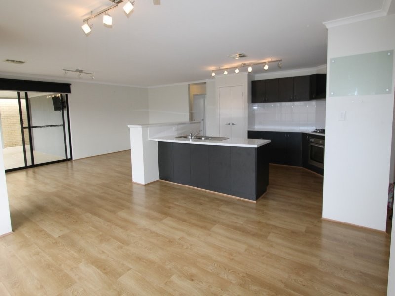 8 Witton Way, Landsdale WA 6065