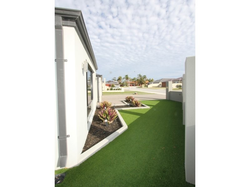 8 Witton Way, Landsdale WA 6065