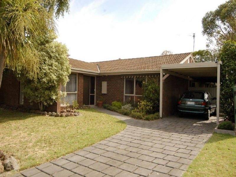 11 Bayville Drive, Dingley Village VIC 3172
