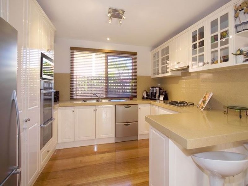 26 Fernhill Drive, Dingley Village VIC 3172