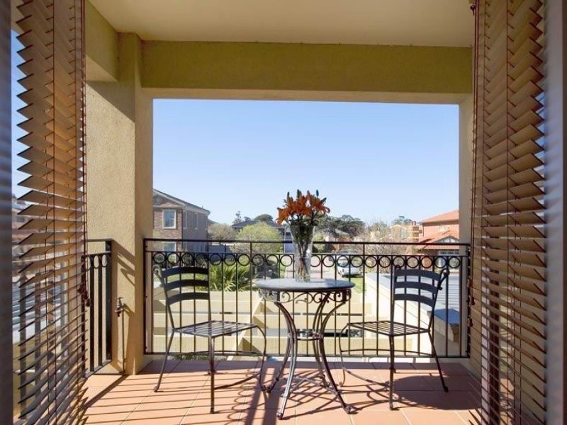 26 Fernhill Drive, Dingley Village VIC 3172