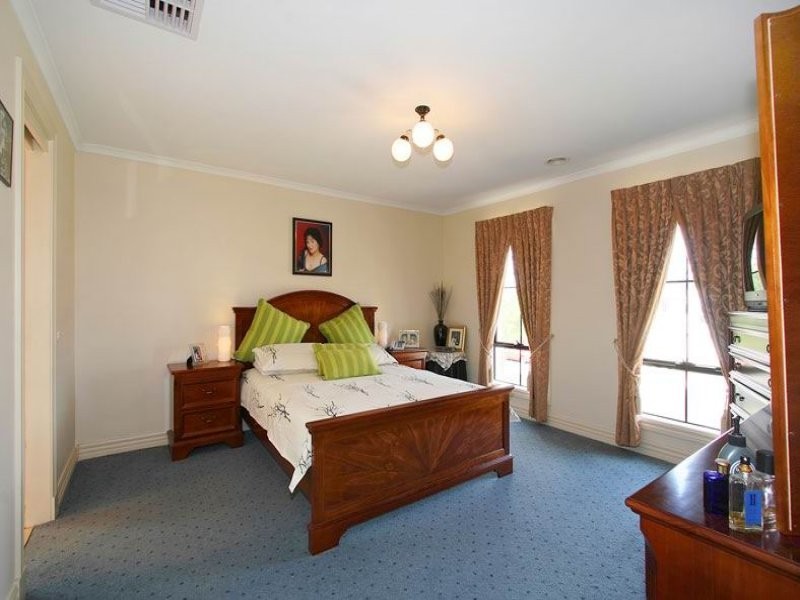 3 Caruana Drive, Dingley Village VIC 3172