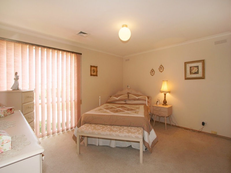 10 Lauren Close, Dingley Village VIC 3172