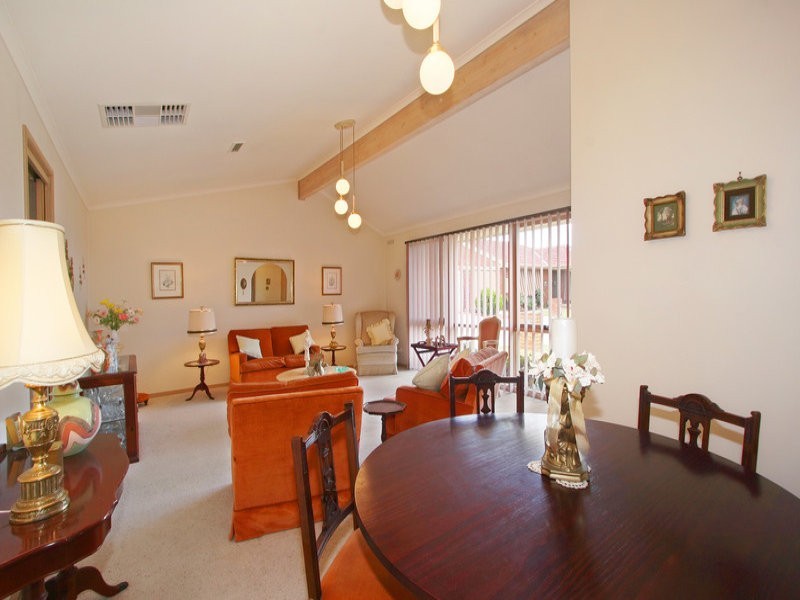 10 Lauren Close, Dingley Village VIC 3172