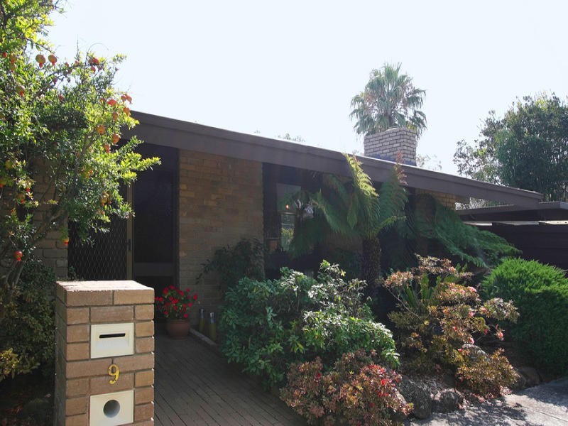 9 St. Cuthberts Avenue, Dingley Village VIC 3172