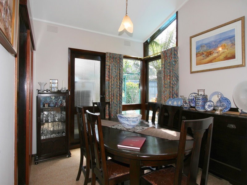 9 St. Cuthberts Avenue, Dingley Village VIC 3172