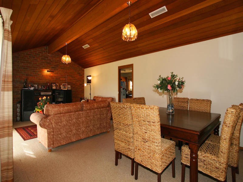 2 Ridder Court, Dingley Village VIC 3172